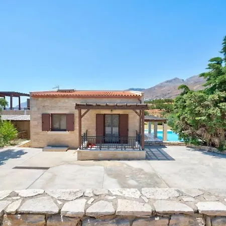 Holiday home Helios Lefkogeia
